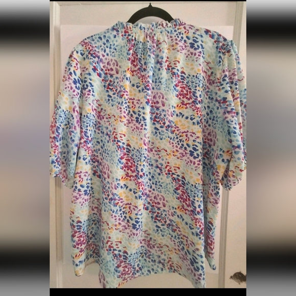 Umgee Flowy Ruffle Patterned Top Sz 1X - Picture 2 of 5